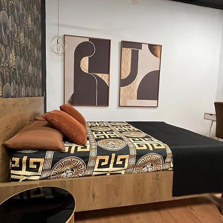 Apartament Chic4 Luxury Gran Via Madryt Zewnętrze zdjęcie
