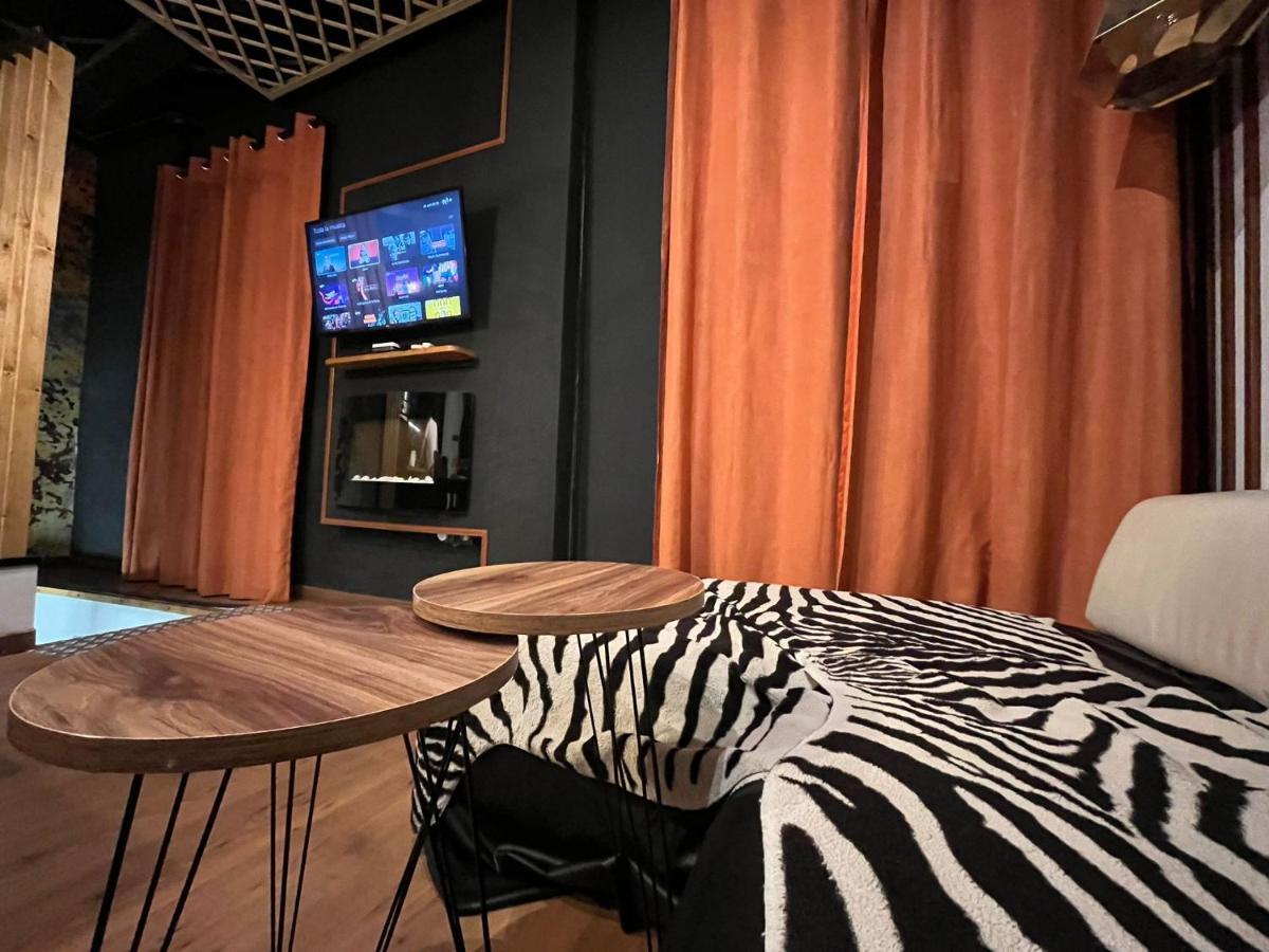 Apartament Chic4 Luxury Gran Via Madryt Zewnętrze zdjęcie