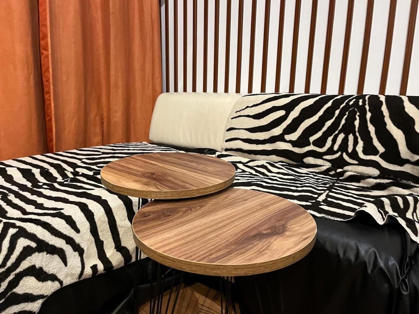 Apartament Chic4 Luxury Gran Via Madryt Zewnętrze zdjęcie